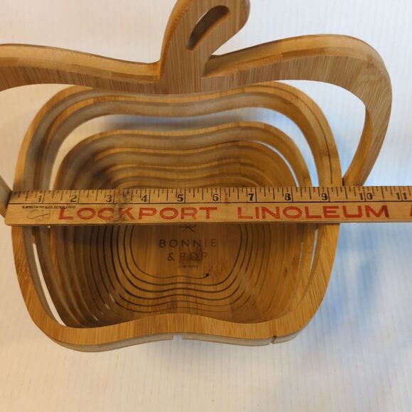 Bonnie & Pop Wooden Apple Shaped Collapsible Basket Trivet Folds Flat - Picture 7 of 9